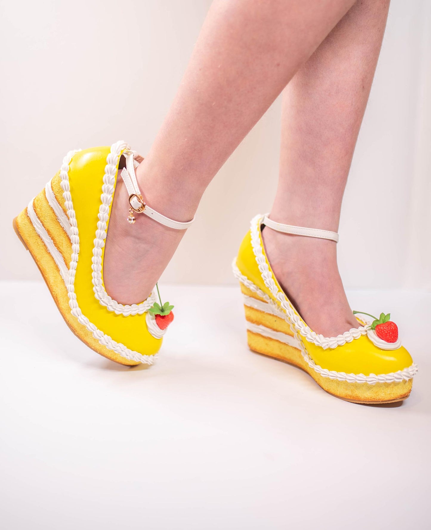 Zesty Lemon Wedges